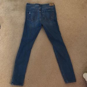 Hollister high rise distressed skinny jeans